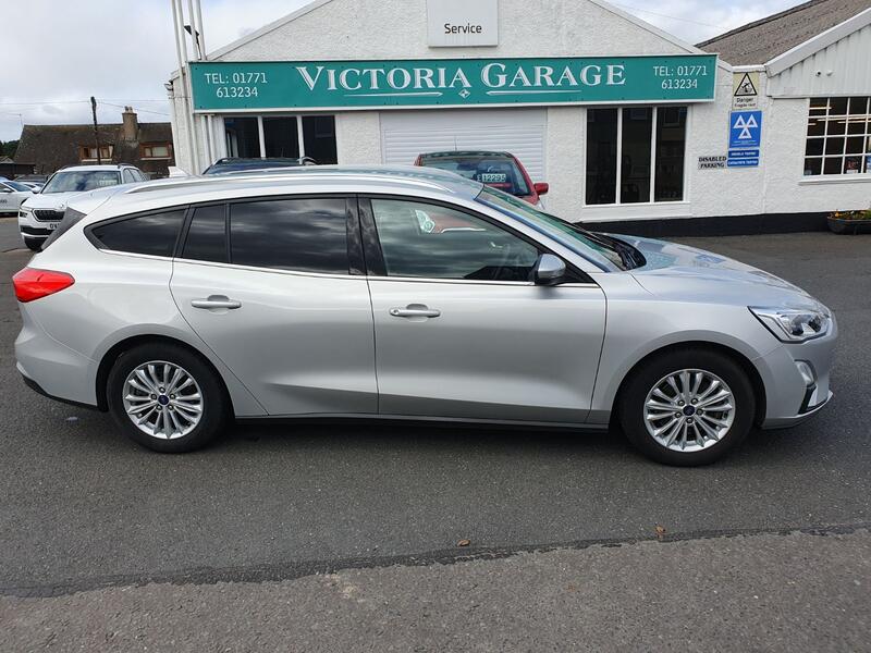 View FORD FOCUS 1.0 T EcoBoost Titanium
