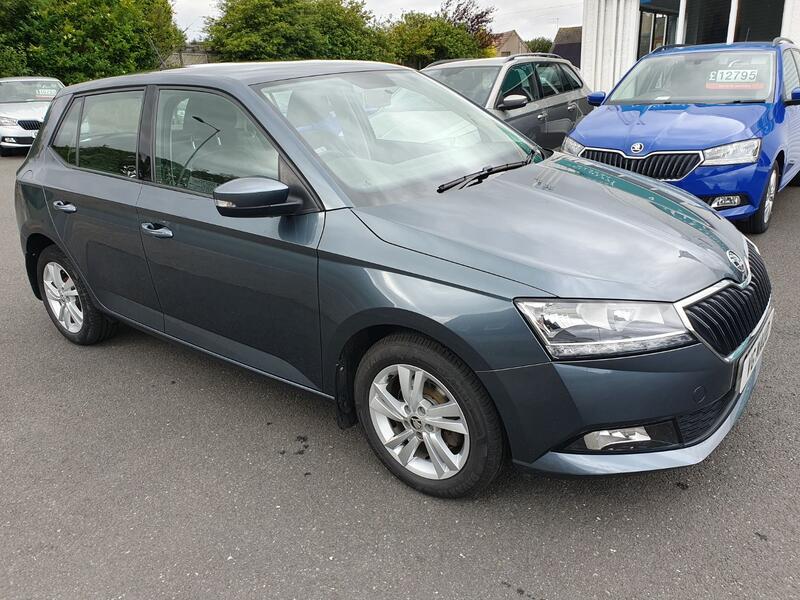 View SKODA FABIA 1.0 SE