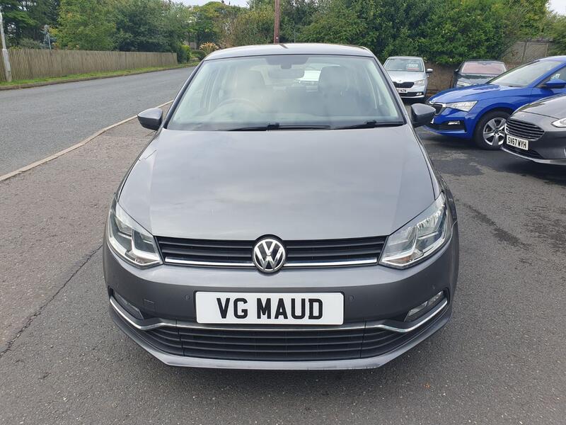 View VOLKSWAGEN POLO 1.2 TSI BlueMotion Tech SE